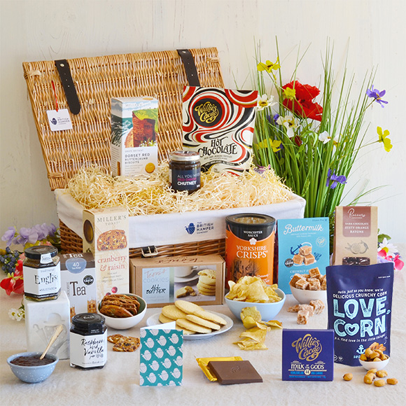 The Luxury English Fayre Gift Basket for European Delivery
